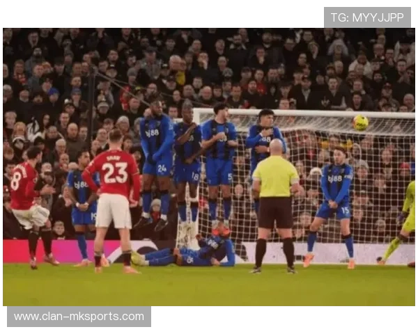 伯恩茅斯门将内托神勇扑救助球队力保不失球