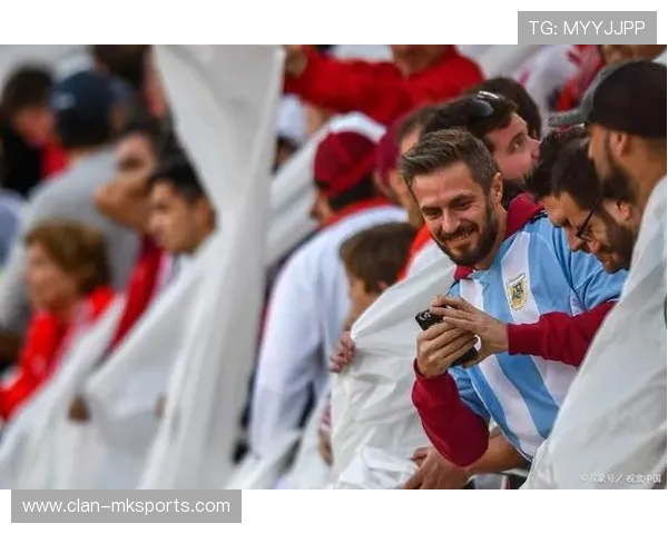 阿什拉夫闪耀赛场，摩洛哥足球荣耀再添辉煌